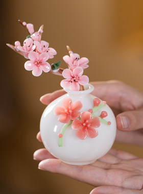 陶瓷冰种璞玉手工捏花梅花瓶