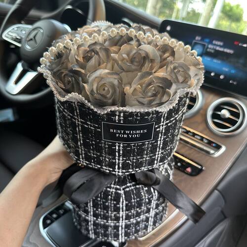 毕业礼物小香风永生花玫瑰花束生日礼物送女生女孩朋友玩偶