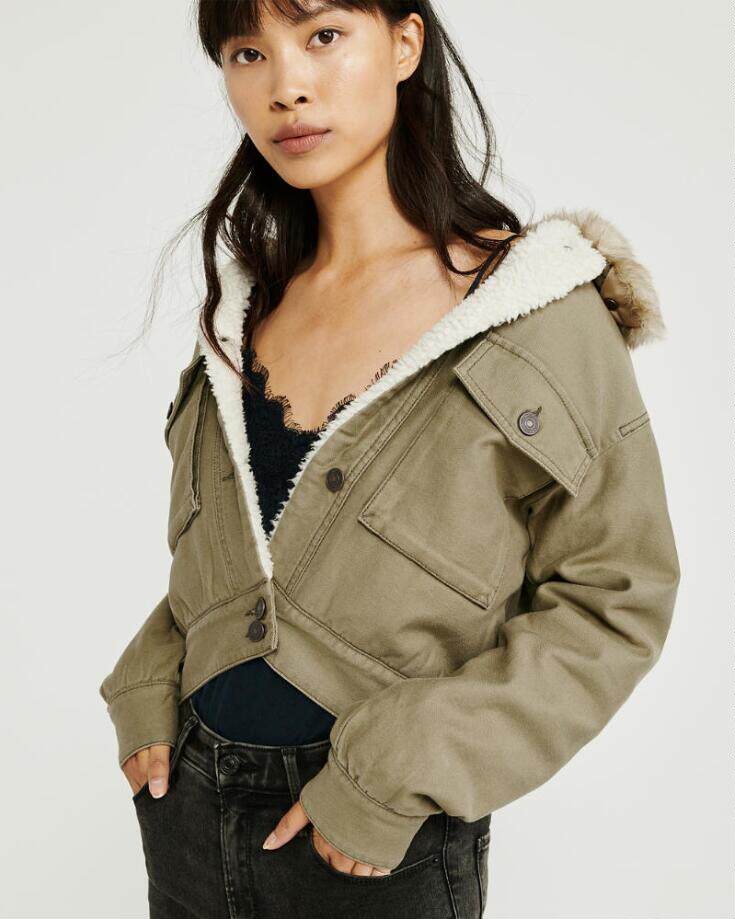 Abercrombie Fitch, или AF, является популярным аме