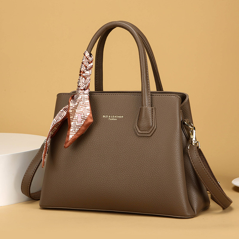 高级质感女士包包2025新款简约大容量单肩斜挎包时尚百搭手提女包