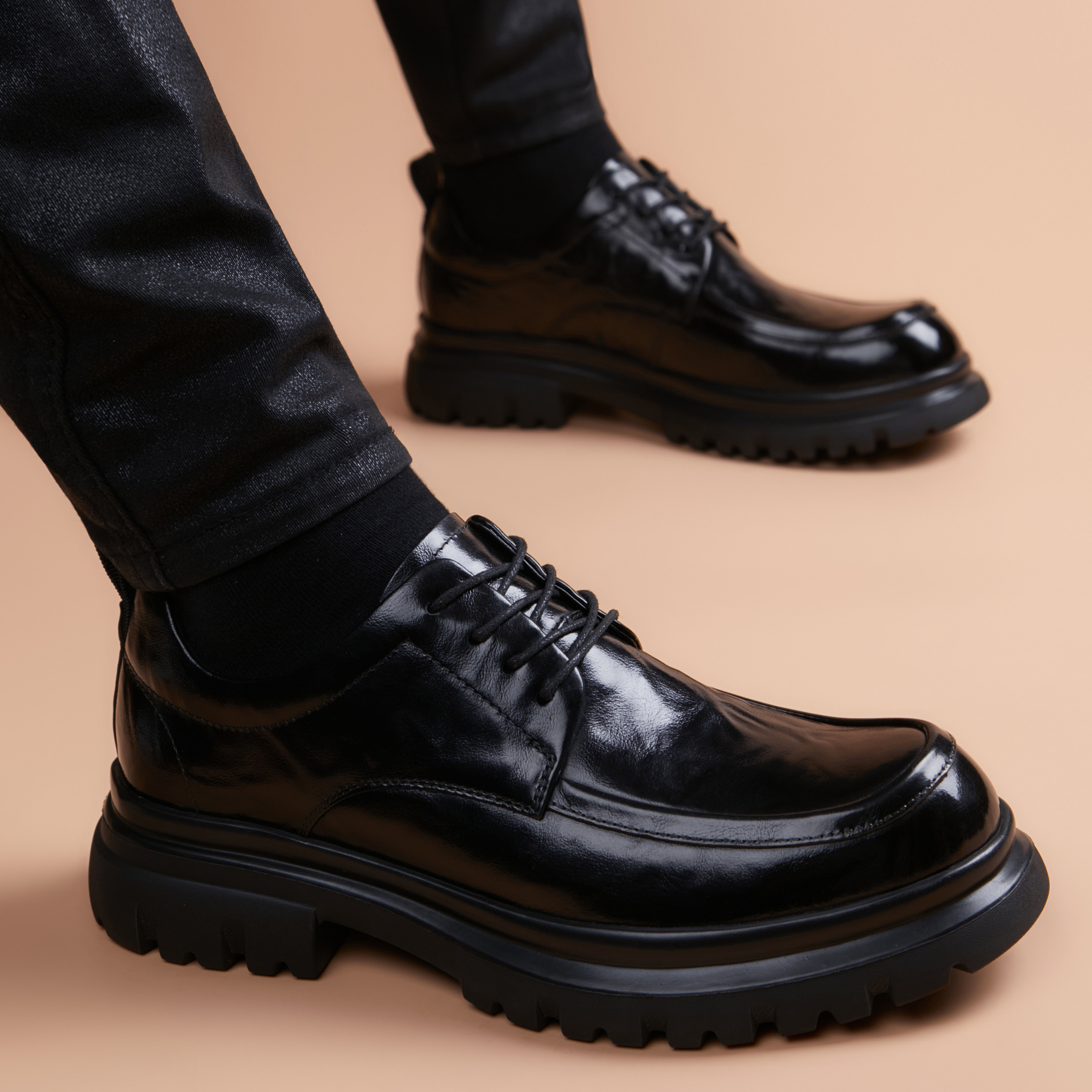 皮鞋男款2026新款商务休闲真皮高档手工男鞋英伦潮流正装头层牛皮