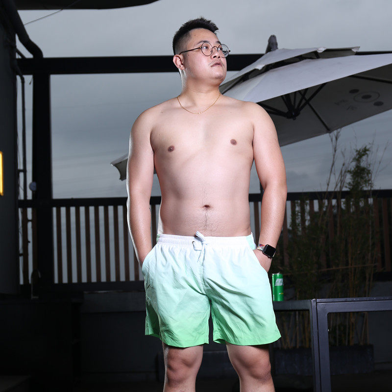 男式时尚潮款渐变五分休闲短裤速干男士冲浪裤海滩沙滩裤游泳裤