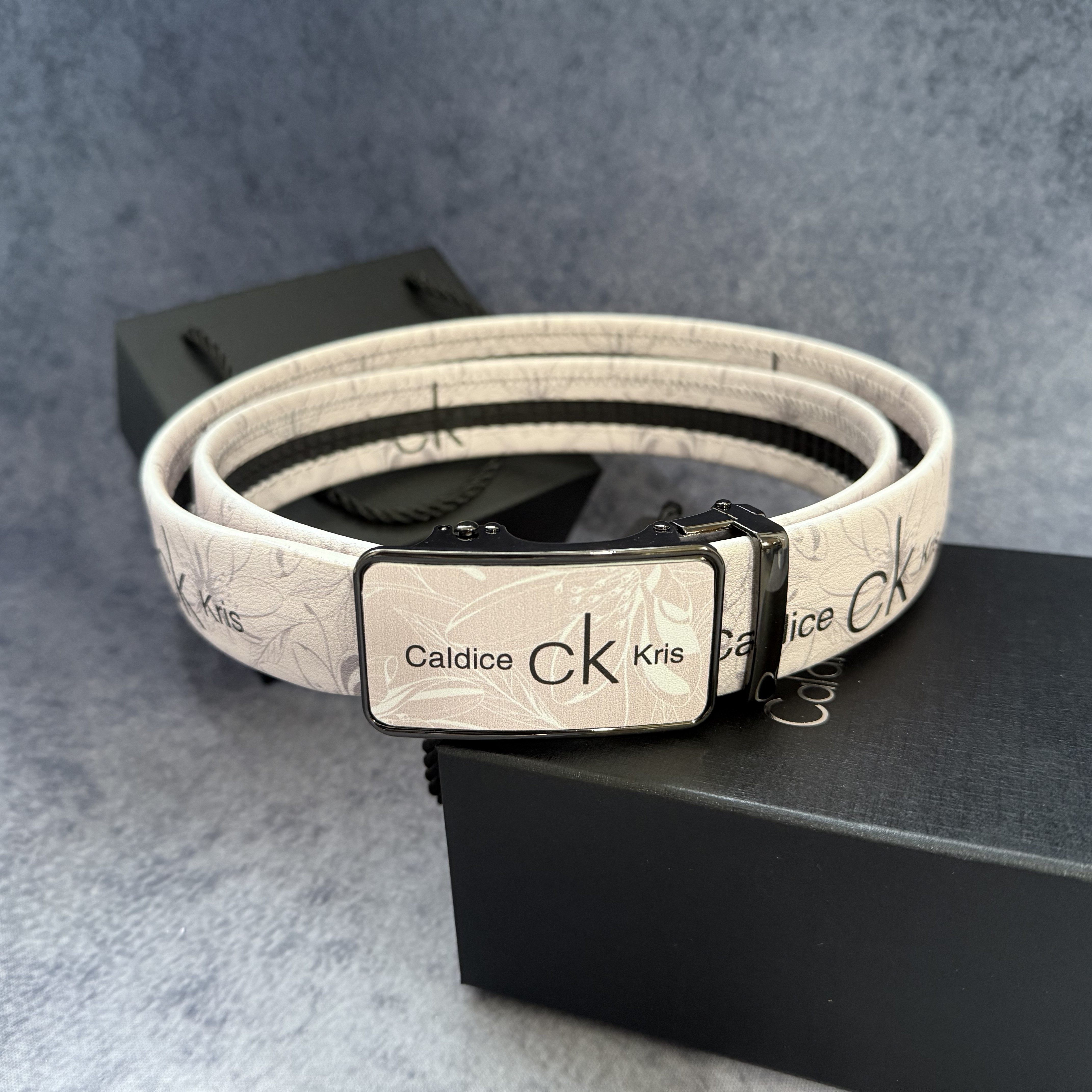 新款全卡槽自动扣腰带男女同款高级牛仔裤皮带休闲百搭涂鸦潮流