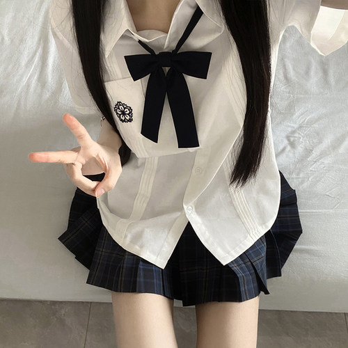 花千猪原创 小绫中衬衫 学院风白色条纹短袖jk制服刺绣百搭款上衣