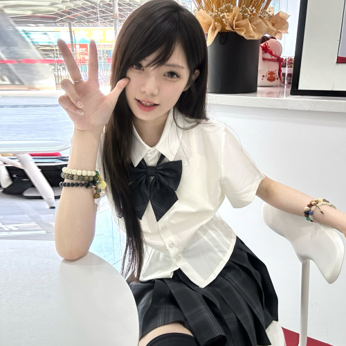 花千猪原创jk学姐刺绣收腰衬衫