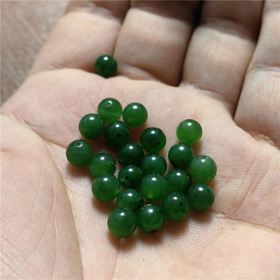 分享领和田玉·人人有份小石头和田玉碧玉籽料6毫米W