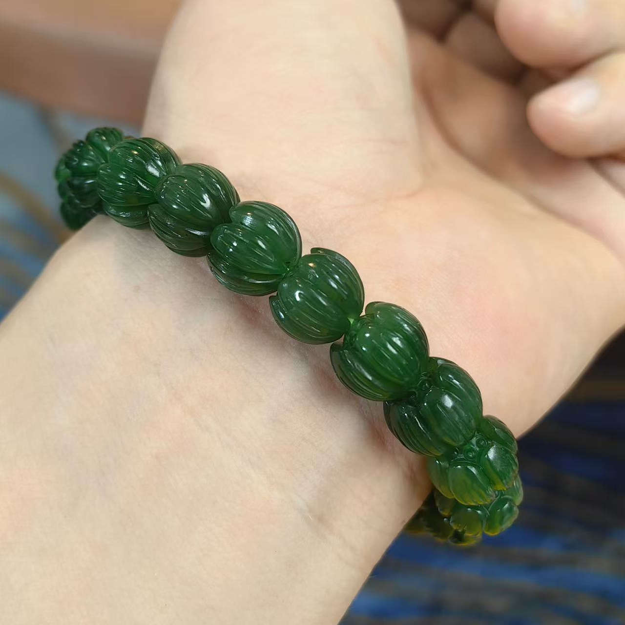 碧玉籽料荷花配珠（手链）12毫米   小吊坠~小石头和田玉