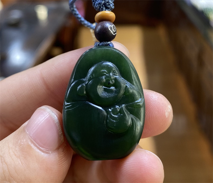 新疆和田碧玉籽料---弥勒佛挂件笑佛吊坠观音貔貅悟道xd19019
