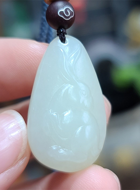 新疆和田白玉山料生肖兔子挂件吊坠xx19068