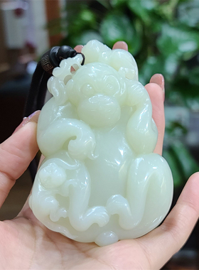 小石头和田玉白玉山料把件