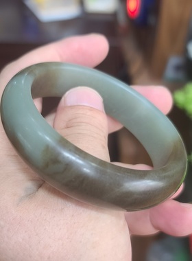 小石头和田玉手镯沙枣青1123256