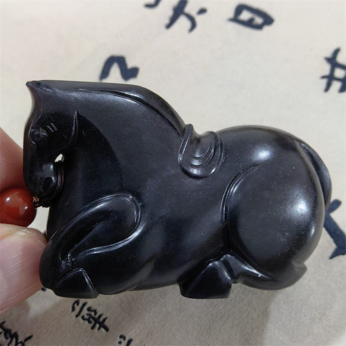 小石头和田玉墨玉籽料126356