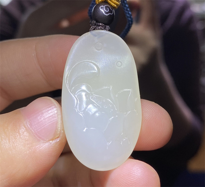 小石头和田玉挂件籽料