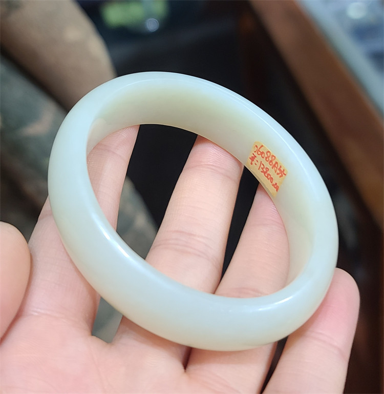 新疆和田羊脂白玉贵妃手镯  观音弥勒佛甜甜圈xx06088