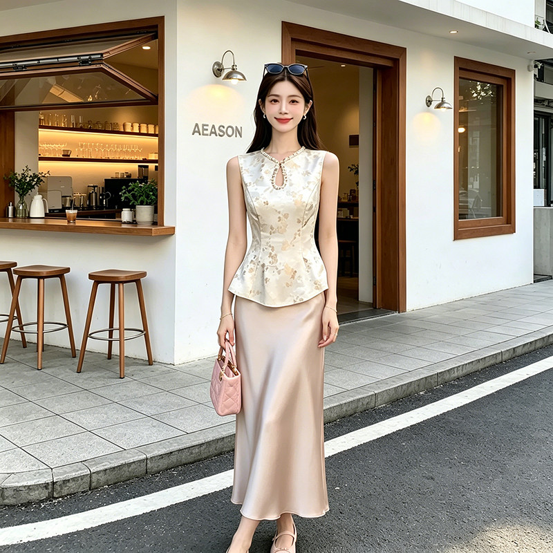 新中式气质上衣鱼尾裙套装女夏季新款高级感温柔风时尚显瘦两件套