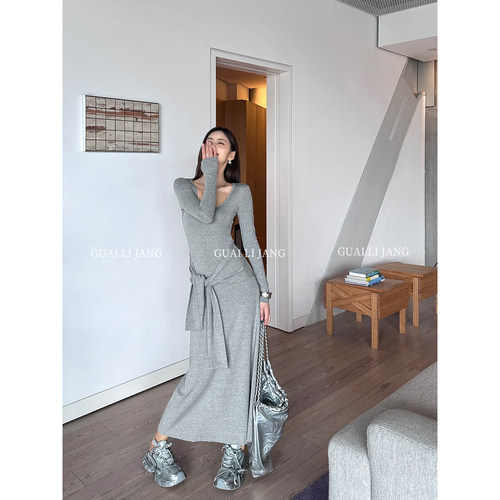 怪力酱法式气质针织长袖连衣裙