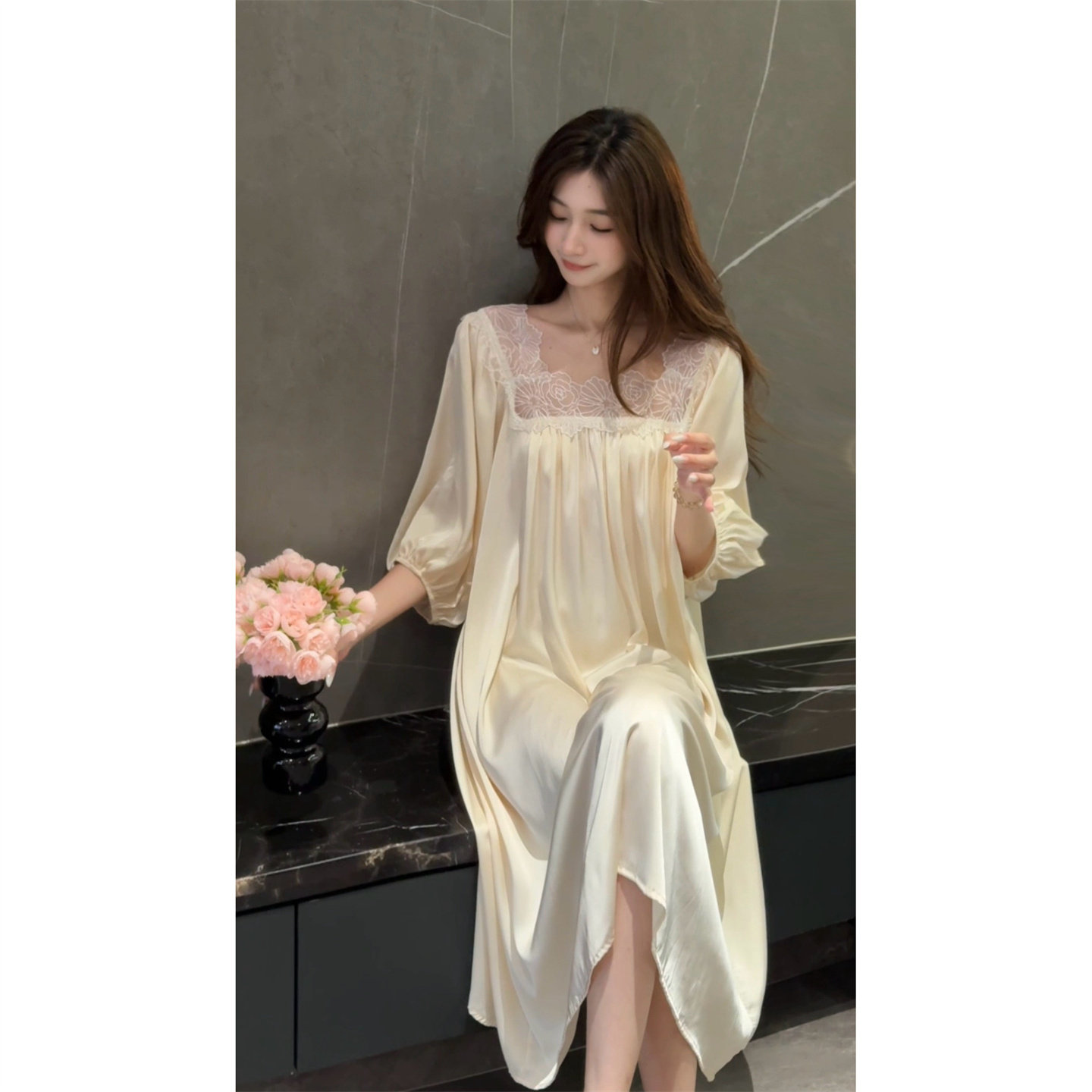 带胸垫睡裙女桑蚕丝蕾丝边家居服