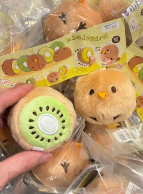 日本正版Kiwi鸟黄金奇异果猕猴桃小鸟可爱毛绒公仔小挂件背包挂饰