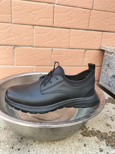 头层牛皮鞋男新款干部职工通勤松紧套脚一脚蹬t商务休闲运动皮鞋