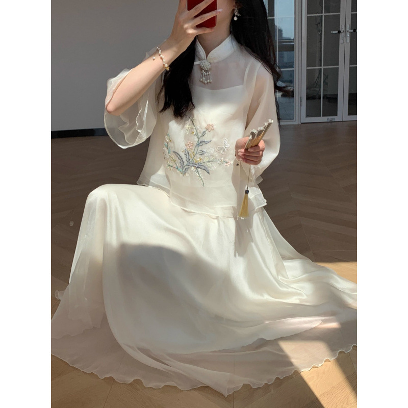 新中式温柔风套装夏季新款清冷感绣花上衣+短款裙子两件套女