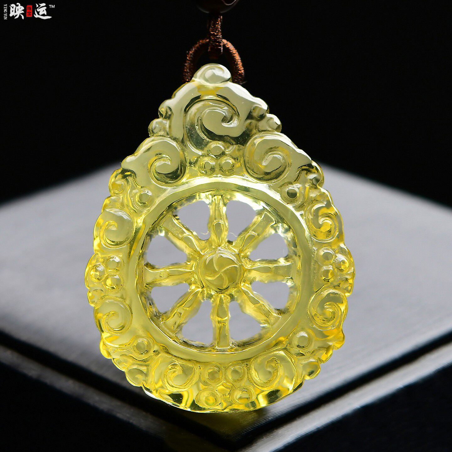 黄水晶法轮摩尼宝吊坠藏式八条梁