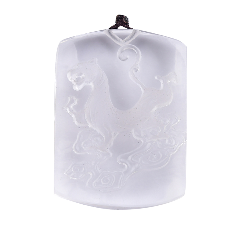 白水晶白虎吊坠五行属金饰品