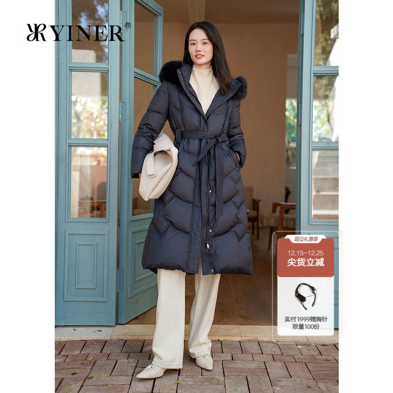 YINER音儿专选女装冬季时尚长款高克重加厚保暖狐狸毛领羽绒服