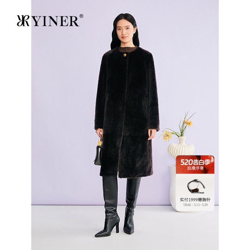 YINER音儿专选2026春季新款长款圆领奢感羊皮毛一体皮草外套