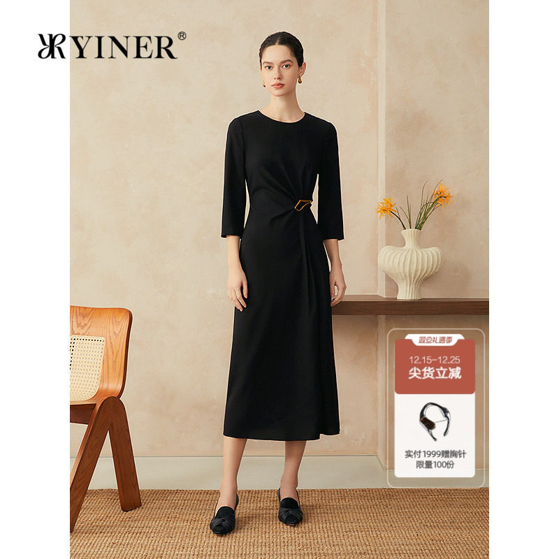 YINER音儿2025春季法式褶艺修身收腰气质小黑裙显瘦连衣裙
