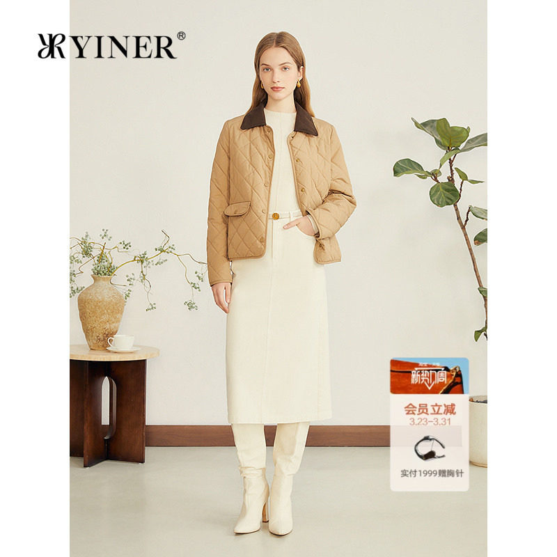 YINER音儿专选2025秋季新款巴恩风撞色翻领蚕丝填充菱格纹短