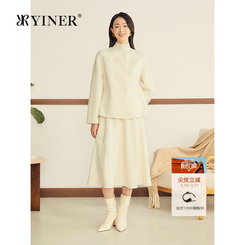 YINER音儿2025冬季新款法式优雅立体绣花圆领纯羊毛双面呢外
