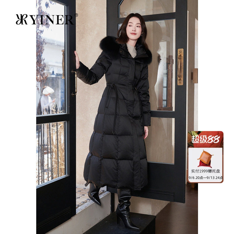 YINER音儿女装冬季长款过膝高克重保暖狐狸毛领连帽白鹅绒羽绒服