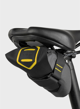 现货 Apidura Expedition Tool Pack探险骑行鞍座包车尾包 0.5L