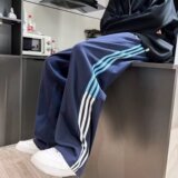 蓝色
