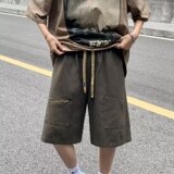深棕色
