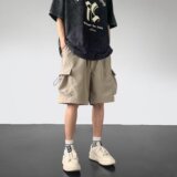 卡其色