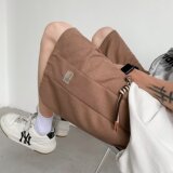 咖啡色