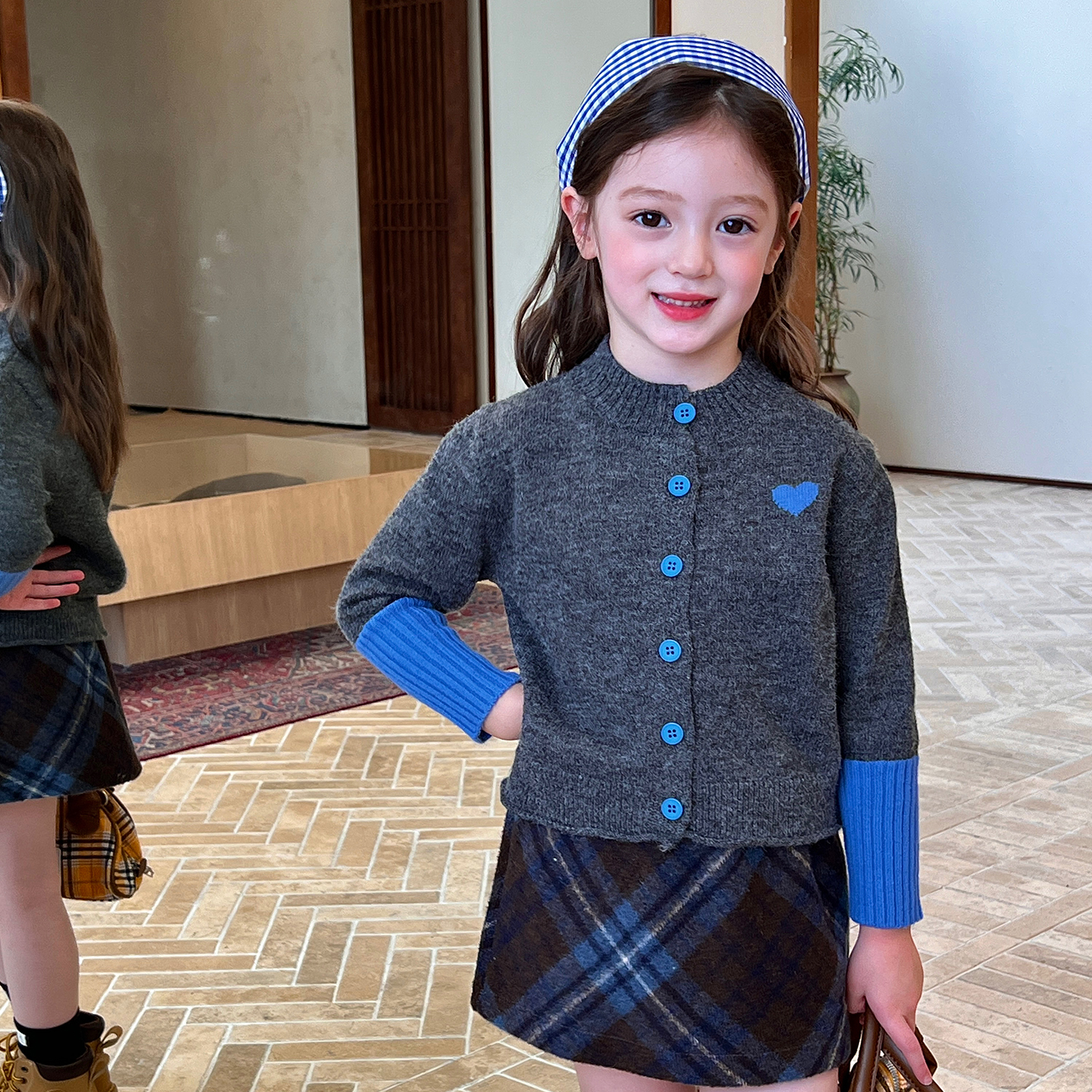 栀了成长记女童毛衣开衫