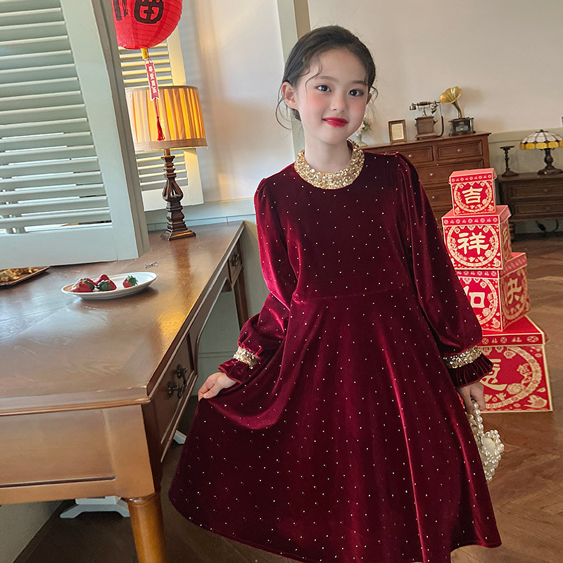 栀了成长记女童加绒连衣裙