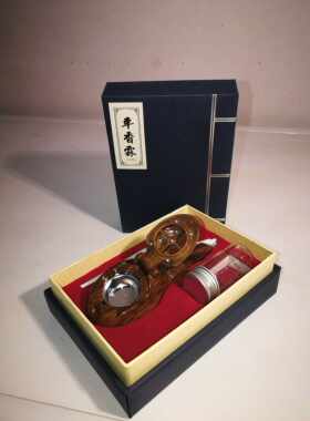 车载熏香器  电子香薰香料 净化空气 去除车内异味 礼品