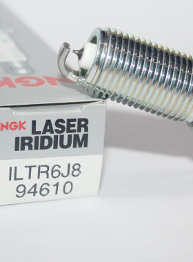 NGK铱铂金火花塞ILTR6J8适用奔腾B70X80B90红旗H5 H7 1.8T 2.0T