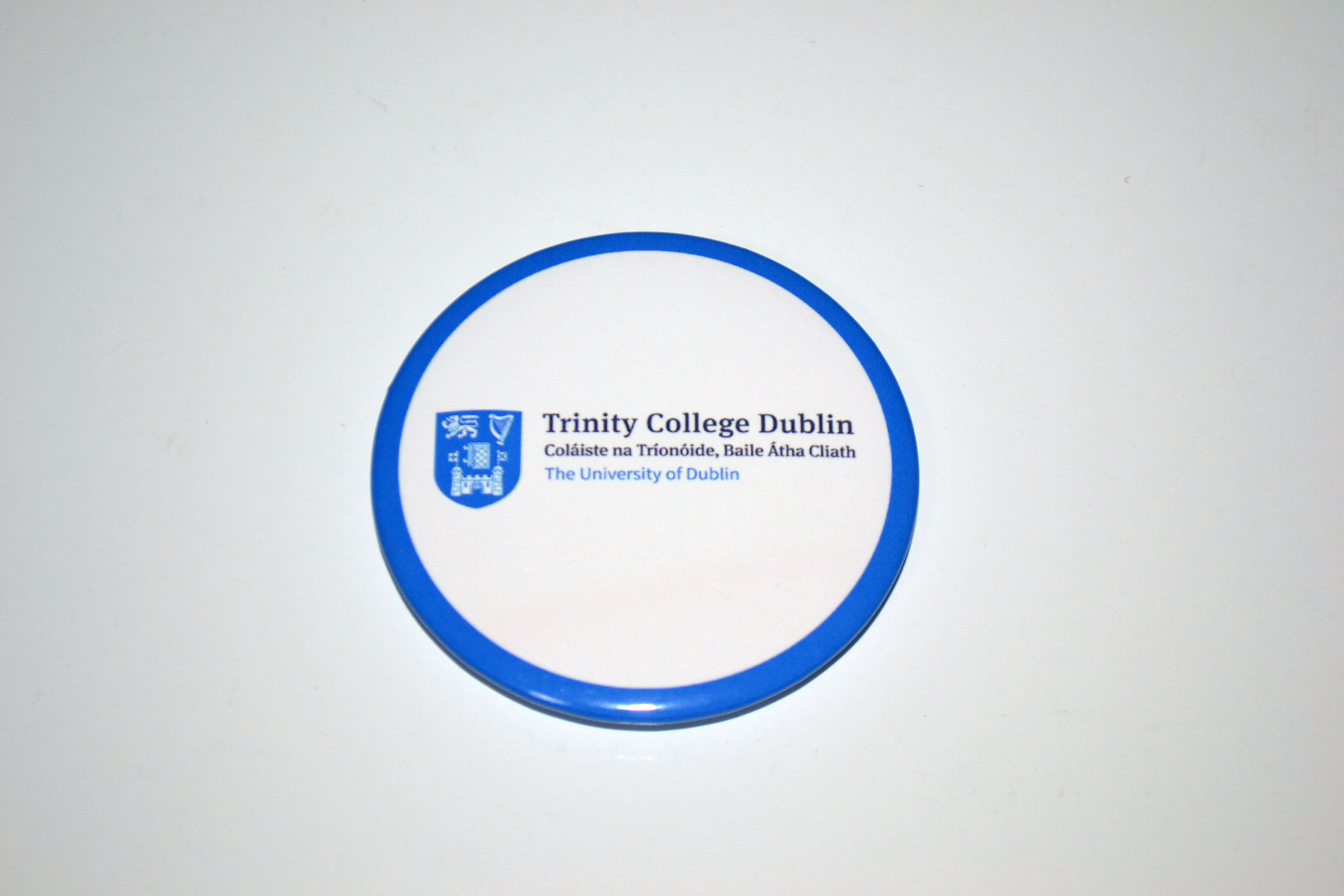 世界名校周边 都柏林三一学院 徽章胸针胸章冰箱贴启瓶器 现货