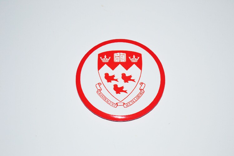 文化周边 麦吉尔大学 徽章胸针胸章冰箱贴启瓶器贴纸 现货可定制