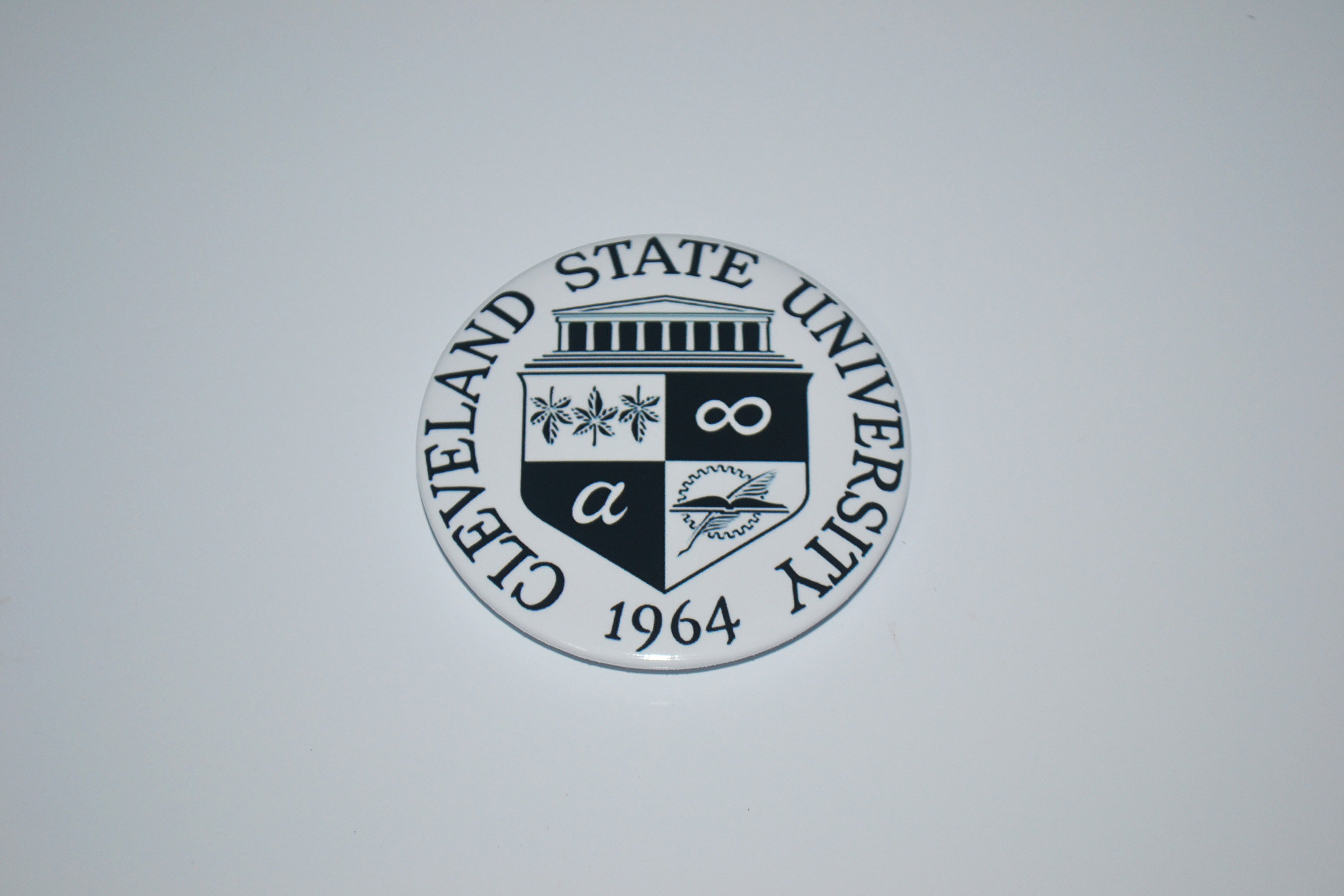 世界名校周边 克利夫兰州立大学 徽章胸针胸章冰箱贴启瓶器贴纸