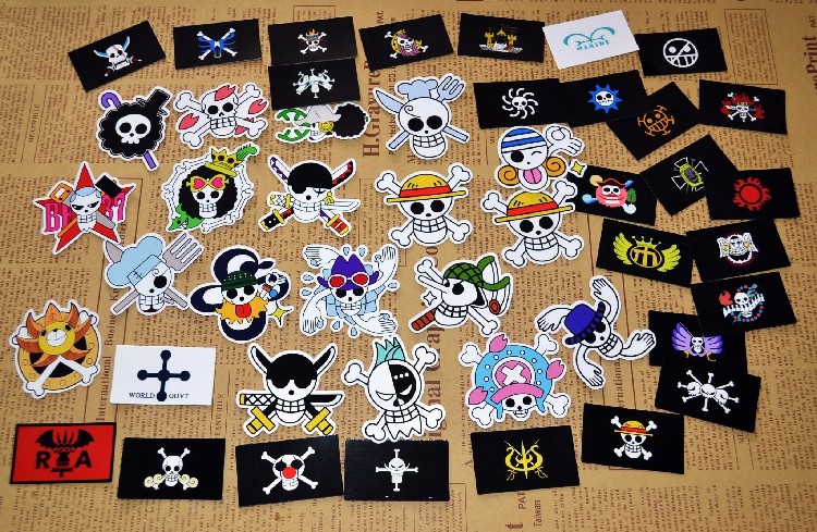 动漫周边 海贼王 路飞草帽团标志各海盗旗 不干胶防水贴纸箱包贴