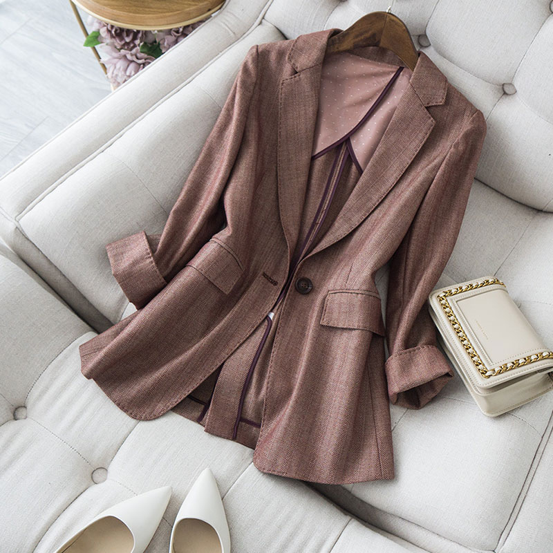 难得一见豆沙七分袖精纺毛料西装