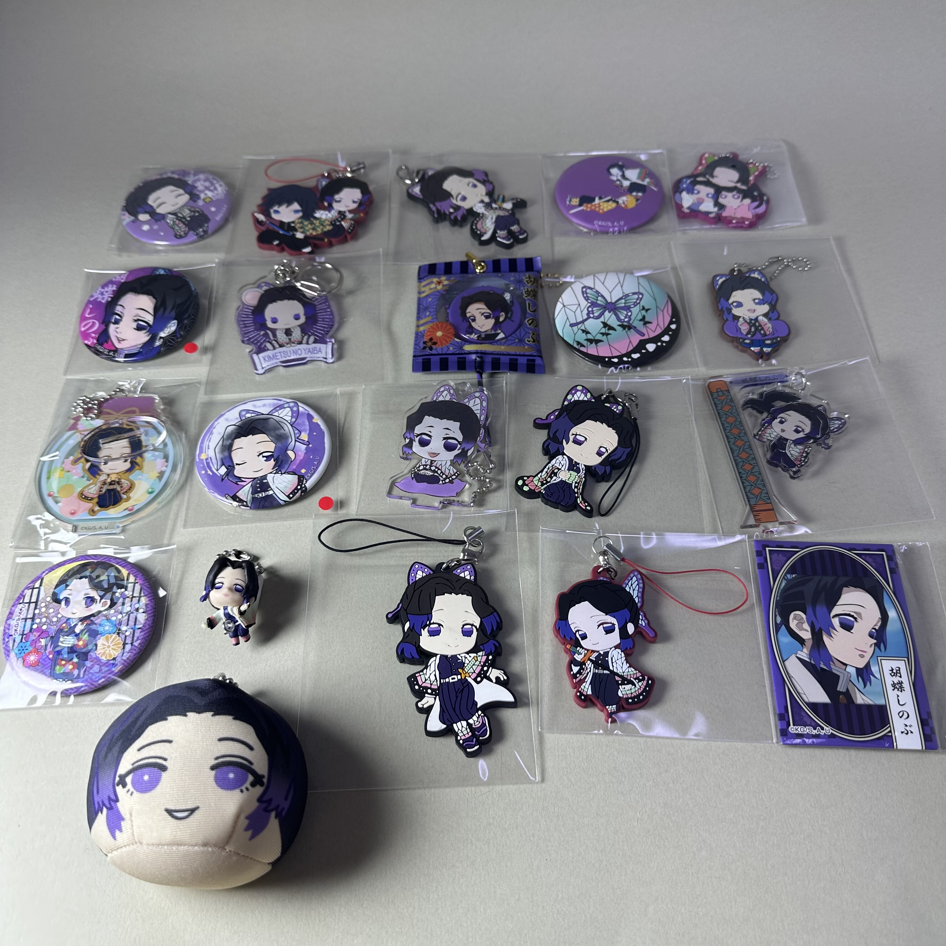 【鬼灭之刃】正版日谷动漫周边中古吧唧蝴蝶忍个人池挂件立牌新1