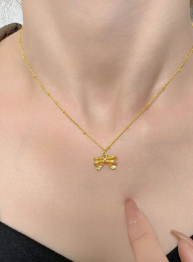 在逃公主蝴蝶结轻奢小巧钛钢项链女生感简约吊坠锁骨链不掉色