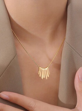 通体钛钢电镀18k金扇形项链ins冷淡风锁骨链气质网红爆款轻奢