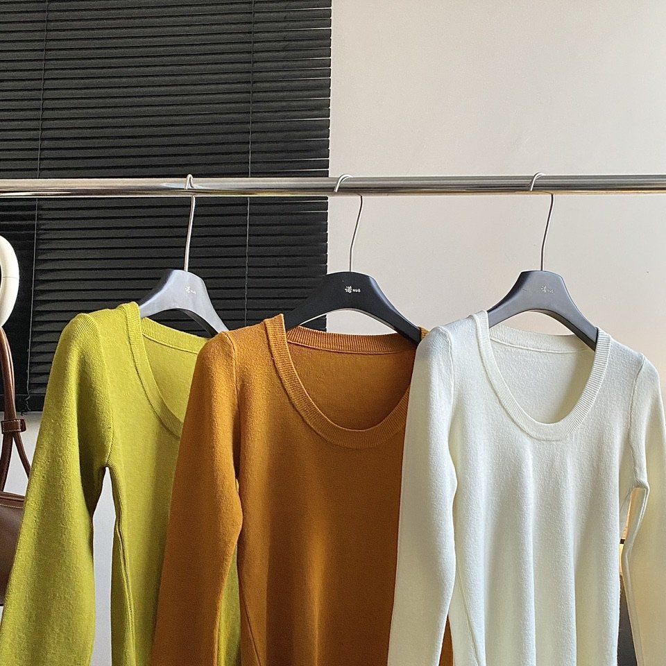 KARA批发/ U领针织衫女秋季2025新款修身显瘦内搭打底衫紧身毛衣